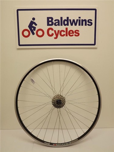 700c rear wheel with 9 speed cassette